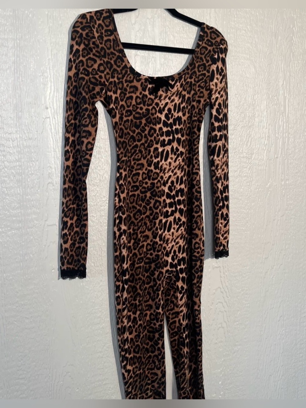 Leopard-Print Long Sleeve Bodysuit / Jumpsuit in Brown